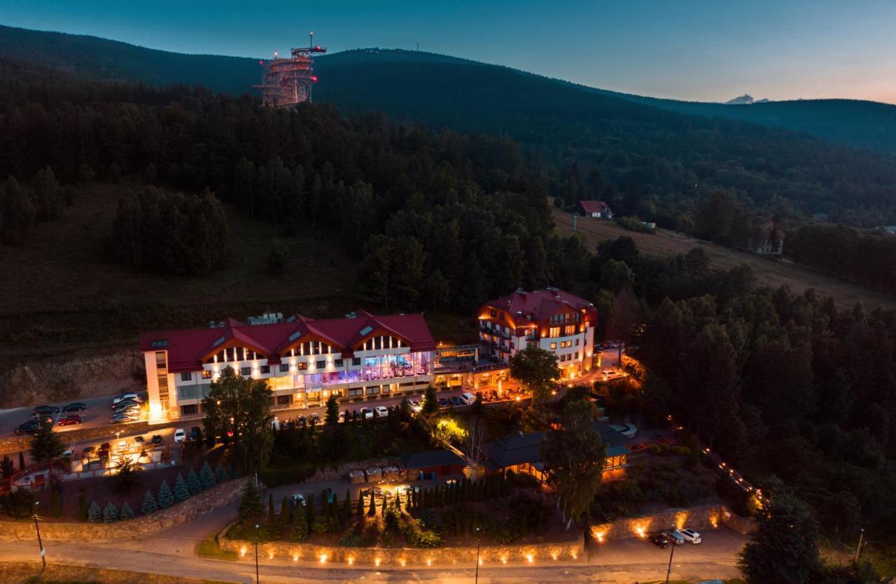 Hotel & Medi-Spa Bialy Kamien Сверадув-Здруй Экстерьер фото