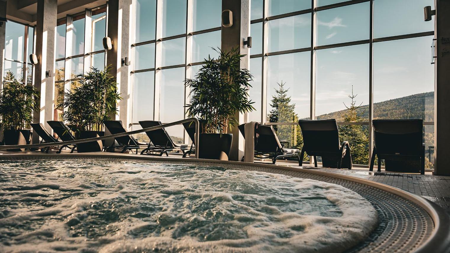 Hotel & Medi-Spa Bialy Kamien Сверадув-Здруй Экстерьер фото