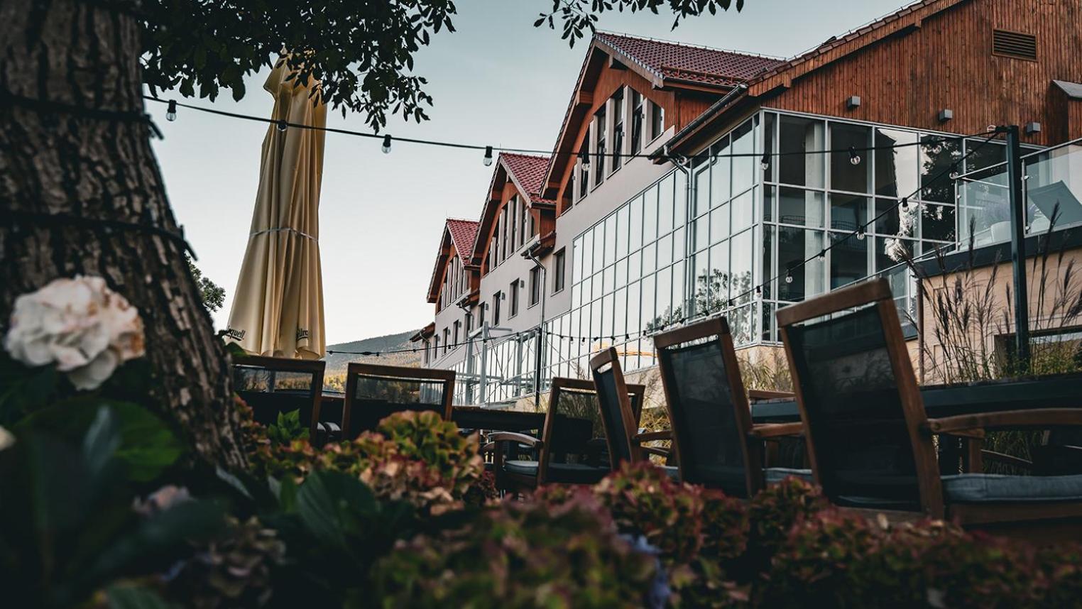 Hotel & Medi-Spa Bialy Kamien Сверадув-Здруй Экстерьер фото