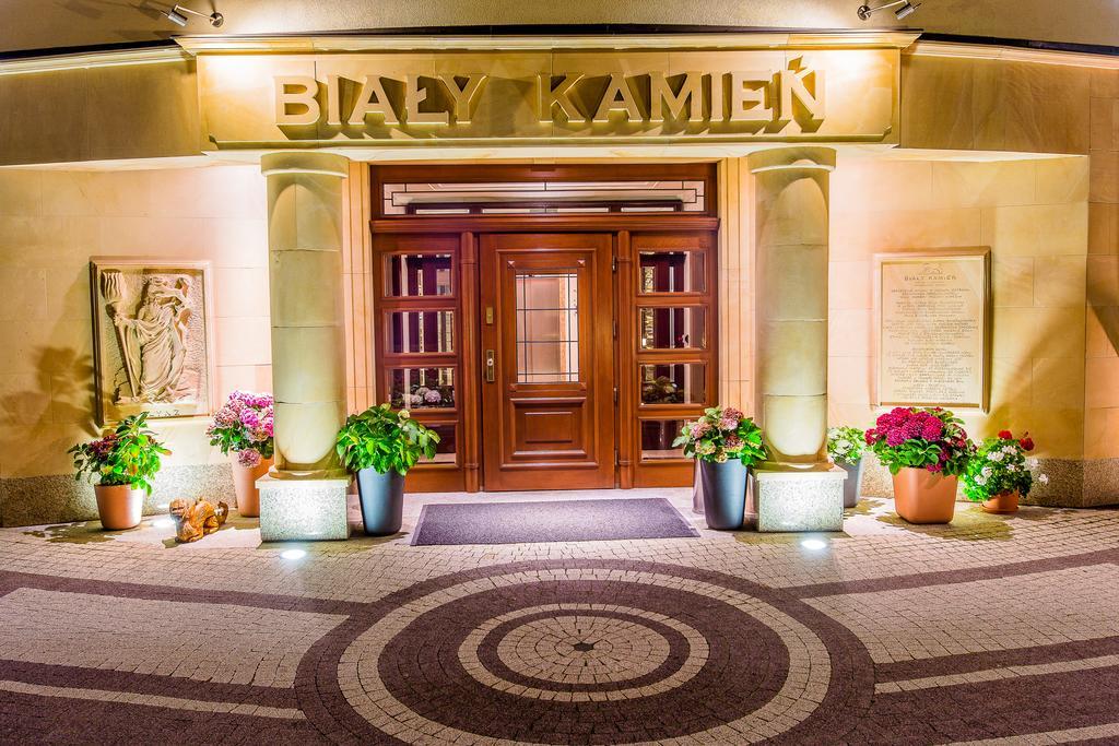 Hotel & Medi-Spa Bialy Kamien Сверадув-Здруй Экстерьер фото
